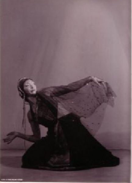 Danseuse masquée, vers 1935.