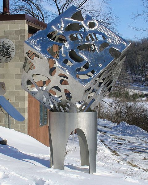 STAINLESS CUBE