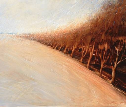 Wind streift den Waldrand